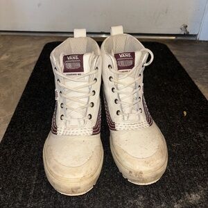 Vans snow boots